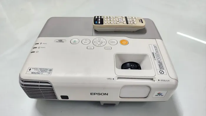 Projetor Epson Powerlite 93+ 2600 Lumens HDMI