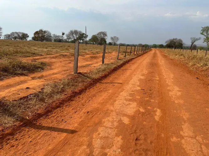 Fazenda à venda na região de Itapirapuã-GO