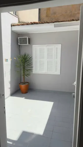 Alugo suite / quarto independente da casa (edicula). SO ENTRAR E MORAR