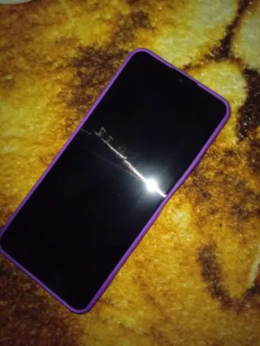 Vendo esse celular ou troco com um iPhone, pois não me acostumei com esse