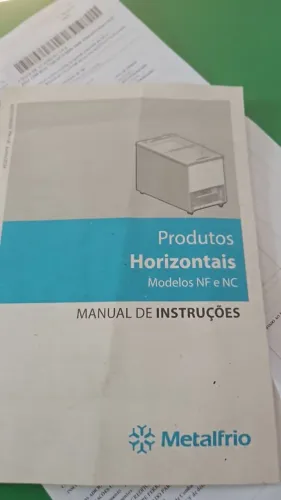 Vendo freezer horizontal pv 550 metal NF 555 BR 127 V