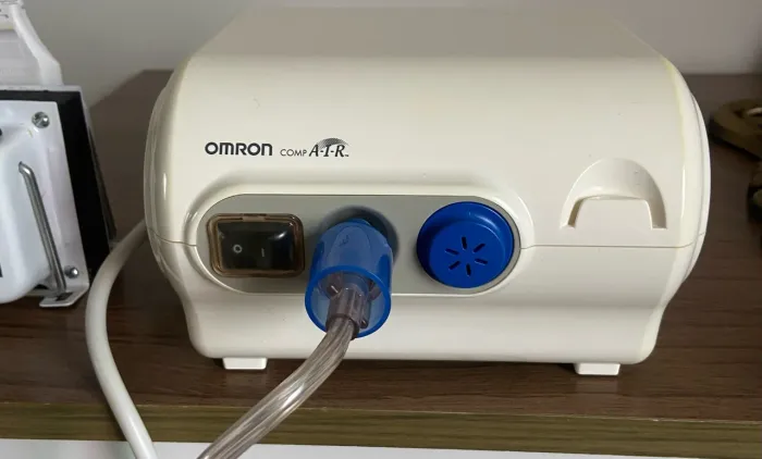 Nebulizador/Inalador Omron 220V com Transformador para 110V