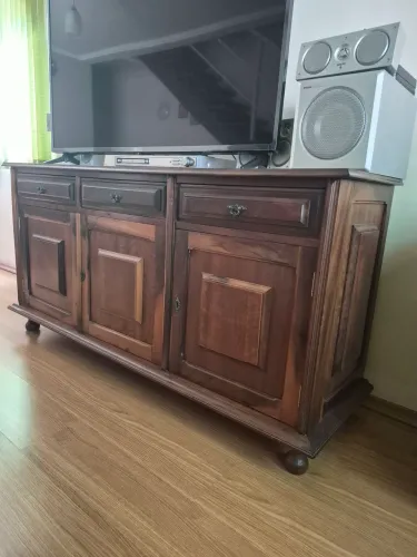 Buffet ou aparador em madeira pra sala e sala de jantar