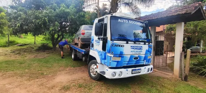 VENDO CAMINHÃO PLATAFORMA GUINCHO COM ASA DELTA
