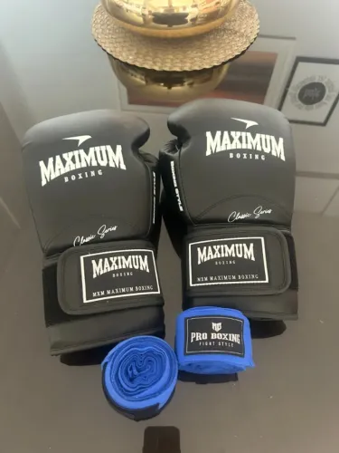 Luva de Boxe Maximum Boxing 14oz + Bandagens | Usada Apenas 2x