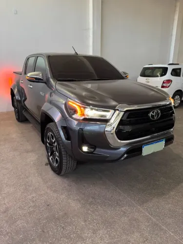 Toyota Hilux CD SRX Plus 4X4 2.8 TDI Die. Aut. 2025