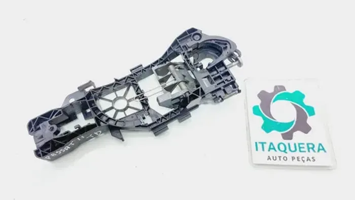 Suporte Maçaneta Traseiro Direito Vw Passat Ano 2011 2012