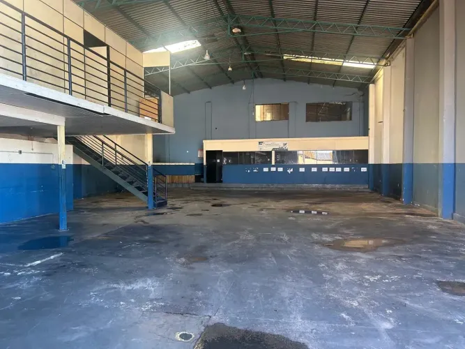 Galpão para aluguel de 400 metros quadrados em Setor Perim - Goiânia - GO