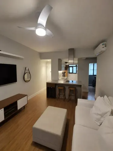 Apartamento para venda possui 70 metros quadrados com 2 quartos