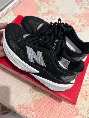 Tênis New Balance V5