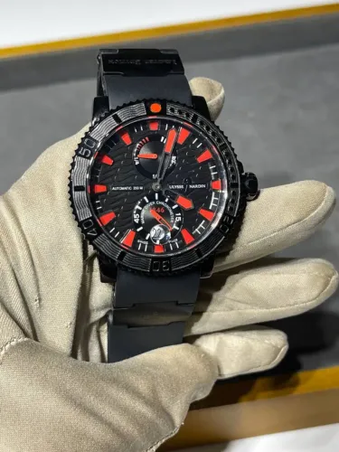Relogio Ulysse Nardin Dive Black Sea Red - ETA S/c