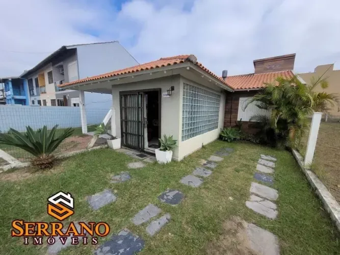 Linda residência com anexo no Centro de Imbé