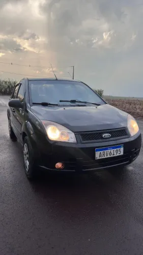 Ford Fiesta Sedan 1.0 8V Flex 4P 2010