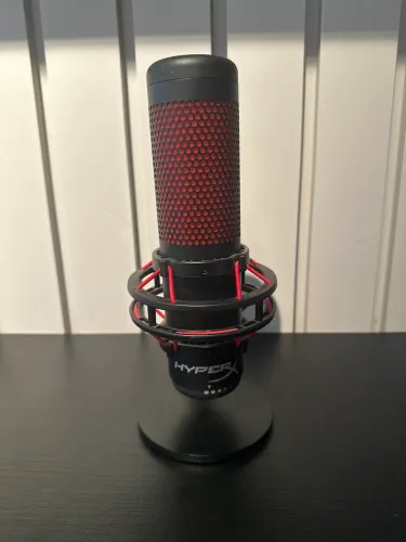 Hyperx quadcast seminovo