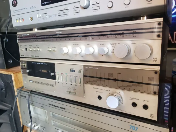 Receiver e Tape Philips(Tape Pra Concerto)Receiver Tudo Funcionando 