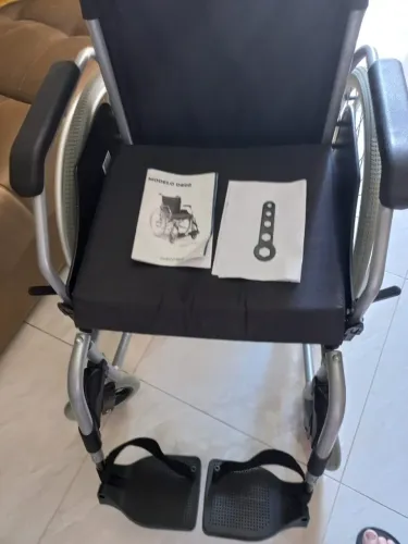 Cadeira de Rodas Dobrável DellaMed D600 em Alumínio 