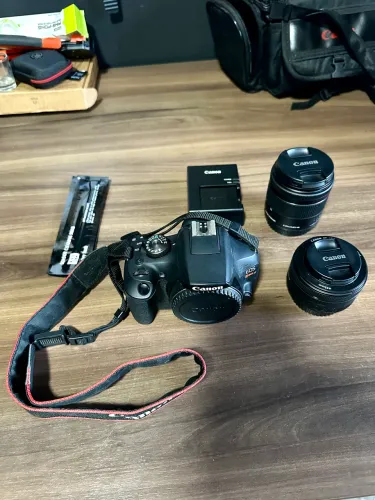 Camera Canon - T5 plus