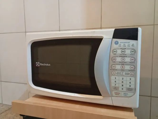Microondas Eletrolux MTD30 20L