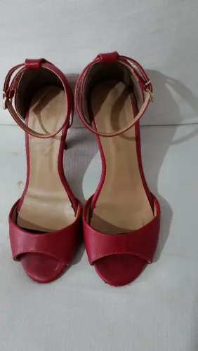 Sandália de dança seminova, confo