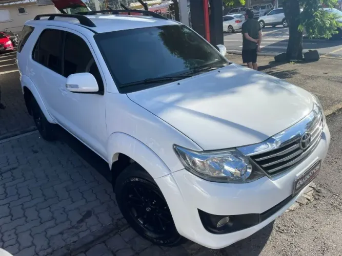 Toyota Hilux SW4 SRV 4X2 2.7 Flex 16V Aut. 2015