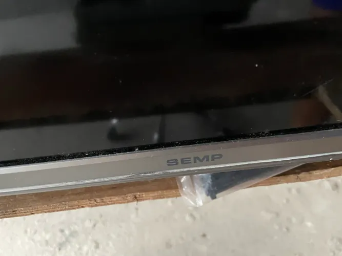 Tv para retirada de peças