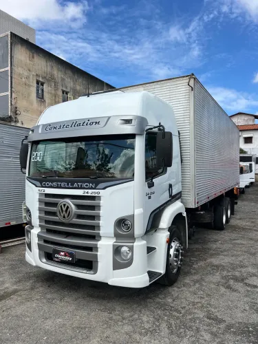 Volkswagen 24250 2010 