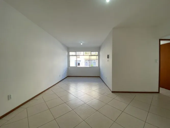 Apartamento 03 dormitórios para locação, no bairro Itacorubi, em Florianopolis/SC