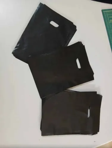 100 unidades de sacola Boca de Palhaço Preta 20x30cm