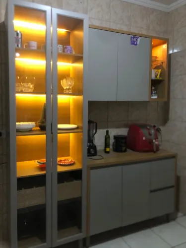 Armário Mdf Maciço Com Lead