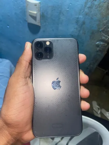 Vendo um iPhone 11 Pro