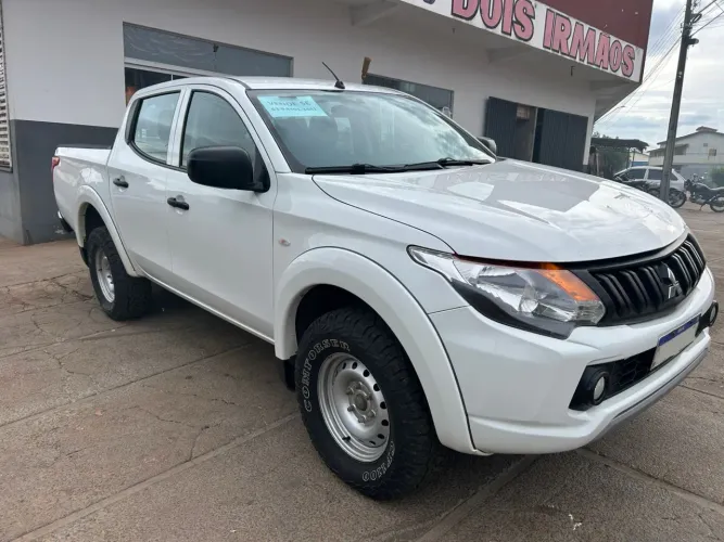Mitsubishi L200 Triton Sport GL 2.4 Diesel 2023