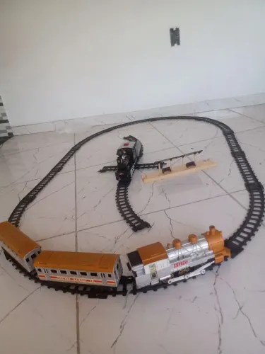 Trenzinho a pilha antigo