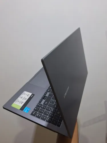 Notebook Samsung core i3 da 11 geração,8GB RAM ddr4,1 terá,tela Full HD (vendo ou troco) 