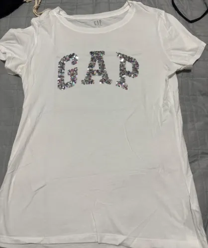 Camiseta Gap com Paetê Frutacor