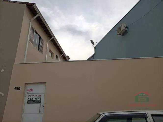 Sobrado com 2 dormitórios para alugar, 100 m² por R$ 2.000,00/mês - Centro - Capivari/SP