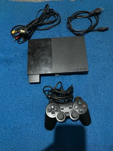 PlayStation 2 com 8 jogos 