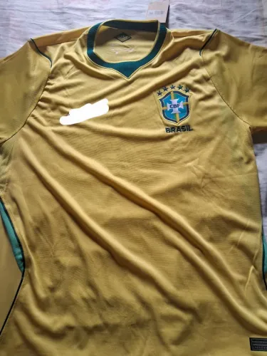 Camisa de futebol Brasil