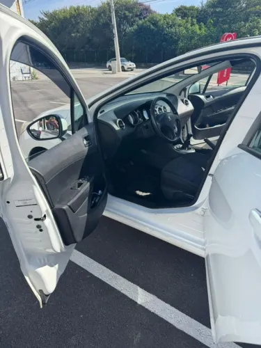 Peugeot 308 Active 1.6 Flex 16V 5P Mec. 2014