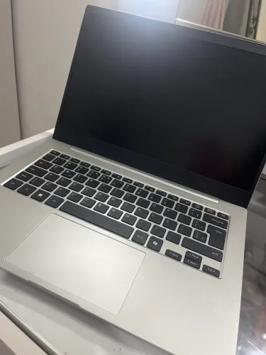 Windows 11 Home, Snapdragon 7c, 4GB, 128GB, 14'' Full HD LED, Copilot integrado