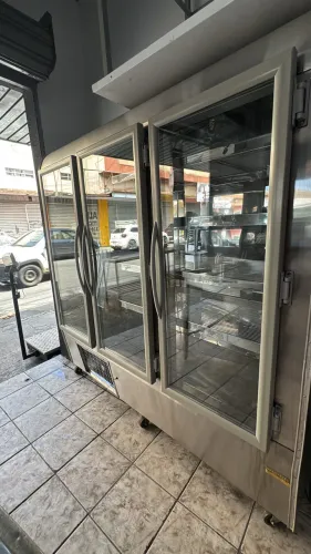 Expositor de bebidas frios e laticínios inox 3 portas