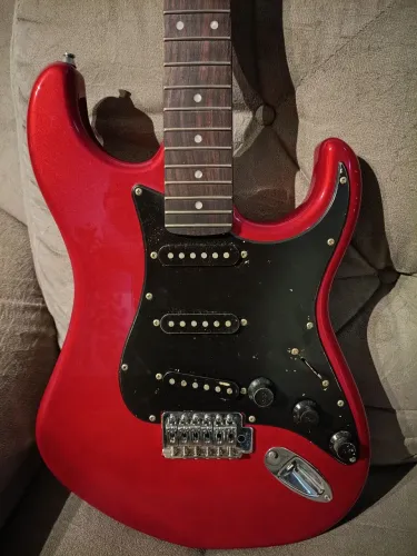 Guitarra ? a preço de desapego