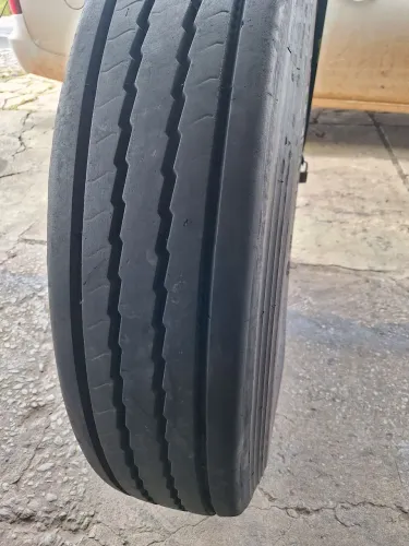 Pneu 1100R22 Firestone (reformado)