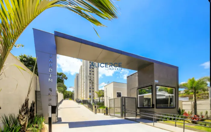 Apartamento à venda de 2 quartos todo reformado e mobiliado no São Pedro