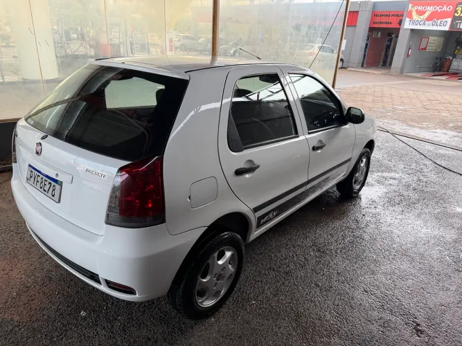 Fiat Palio Celebration 1.0 Fire Flex 8V 4P 2016