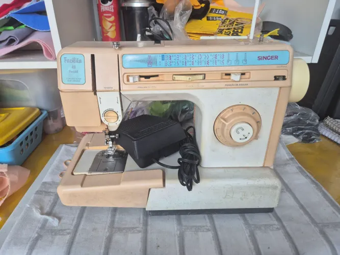Máquina de costura Singer