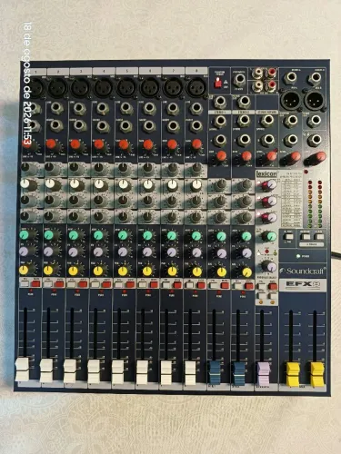 Mesa de Som Soundcraft EFX8 | Sem Detalhes