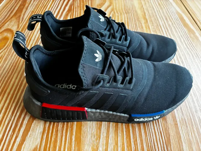 Tenis Adidas NMD_R1 PRETO/VERMELHO/AZUL tamanho 41