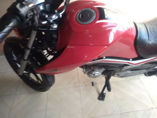 Titan 160