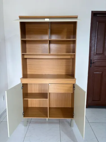 OPORTUNIDADE! GUARDA-LOUÇAS EM PERFEITO ESTADO!