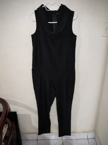 Macacão preto cortelle 38